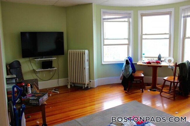 Photo - 879 Beacon St Unit 42