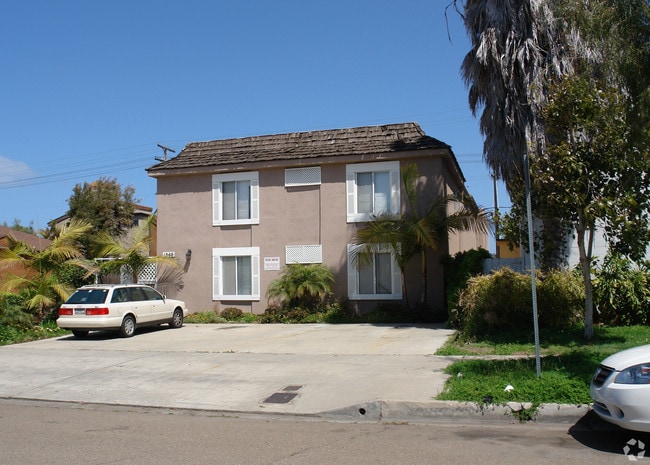 1360 Hornblend St