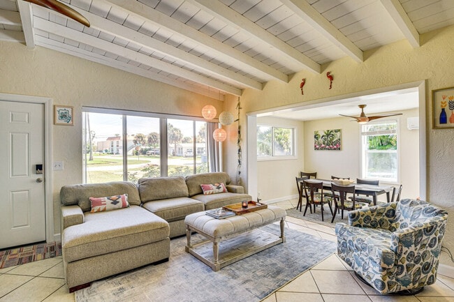 Photo - 103 Essex Dr Unidad ID1386079P