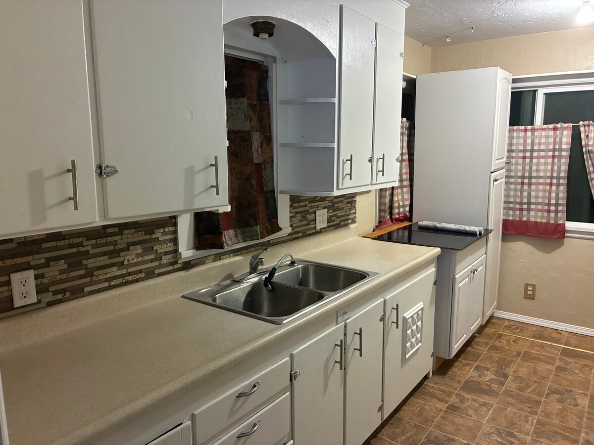 Photo - 784 33 Rd House