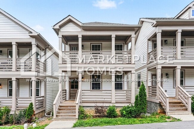 Photo - 2437 Bell St
