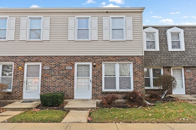 Building Photo - 1696 Shamrock Ct