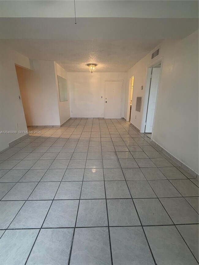 4717 NW 7th St Unit 803-10