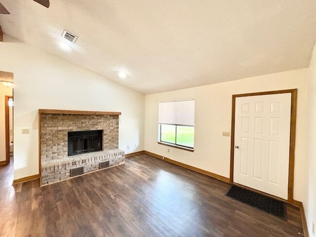 Photo - 912 Nutmeg Ave