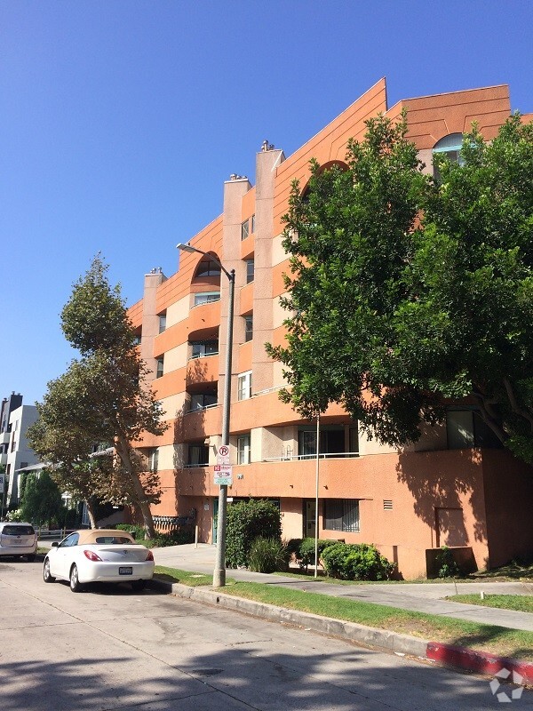 Building Photo - 1791 Sycamore N Ave Unit 205 Rental