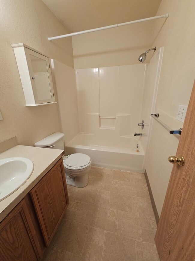 Photo - Beautiful Two bedroom townhome Available now! Unit 18304-B