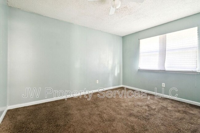 Photo - 206 Sunset Dr