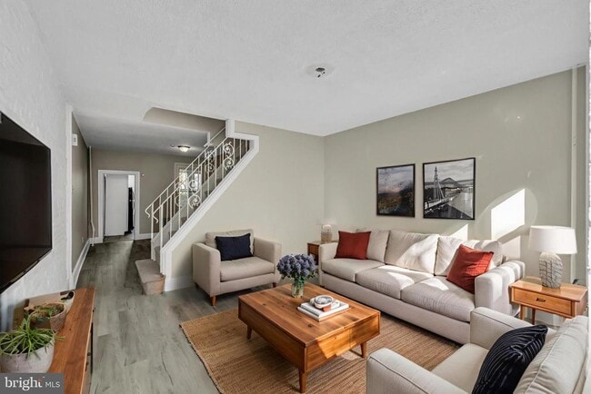 Building Photo - 4413 Baker St Rental