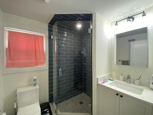 Photo - 13 Pomeroy St Unit 1