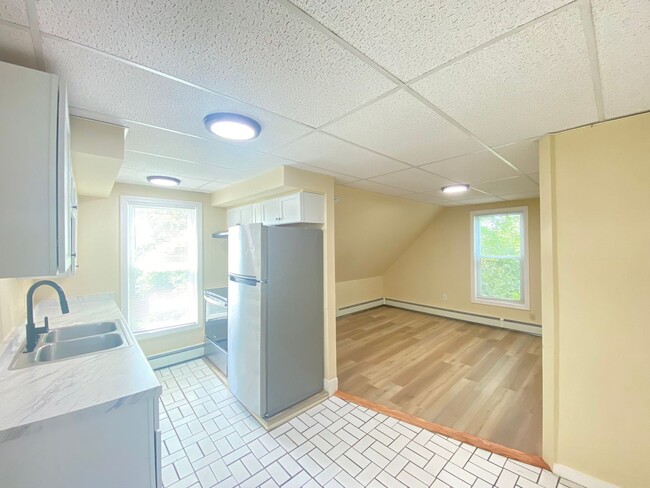 Building Photo - 39 Ferry St Unit 6