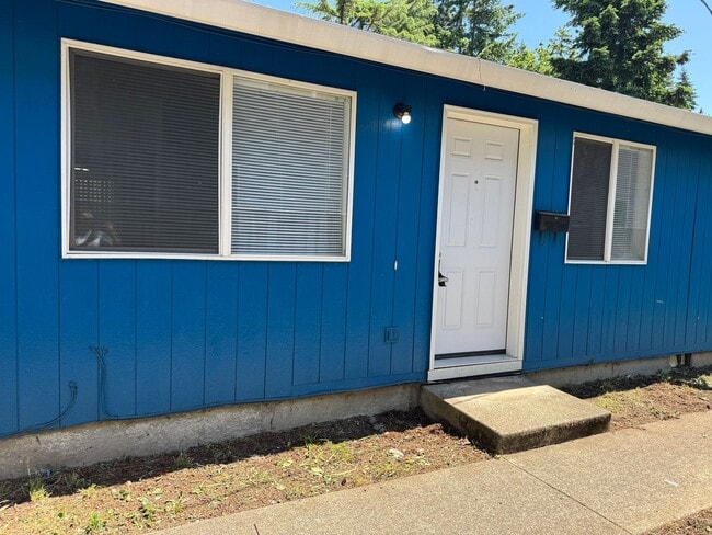 OR512 - OR512 Apartment Unit Left side