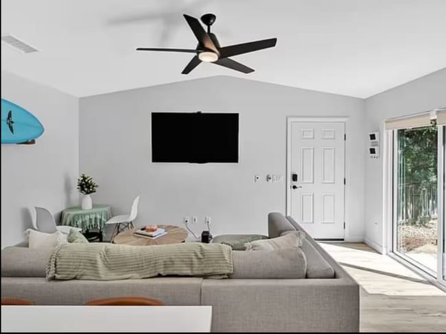 Photo - 1587 Starlight Dr