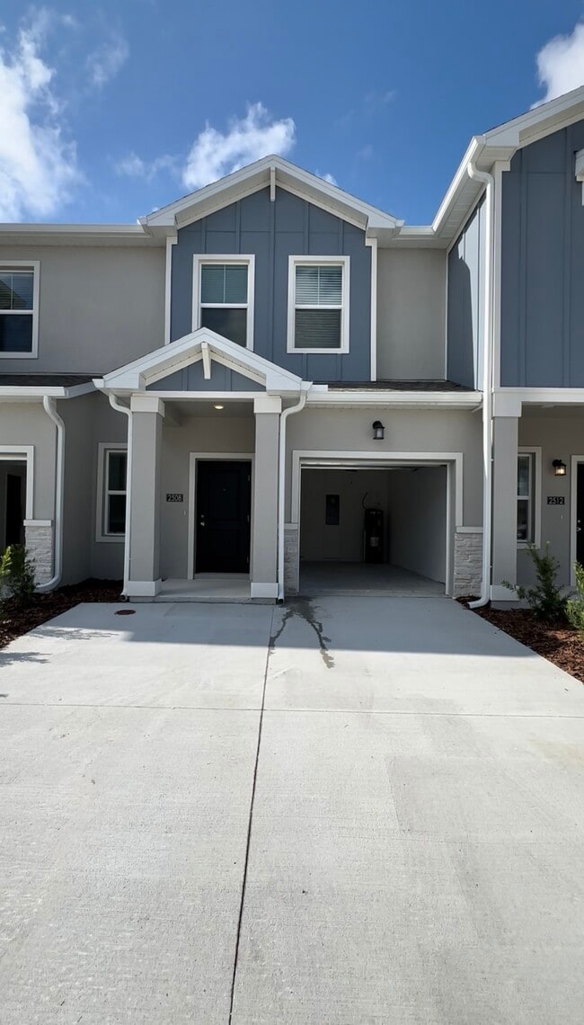 Building Photo - 2508 Skyline Lp Rental