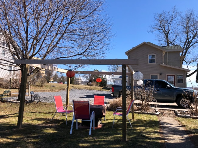 Photo - 937 Poplar Ave