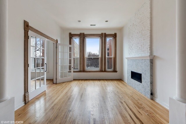 Photo - 747 S Western Ave Unit 2