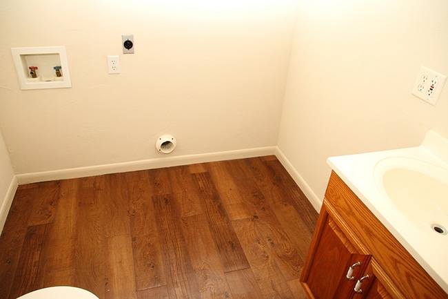Photo - 121 N McEntire Ct