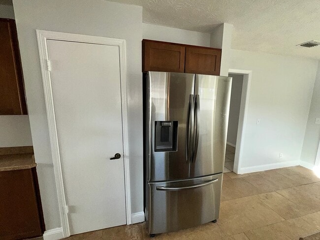 Photo - 3135 Sabal Palm Dr