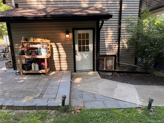 Building Photo - 157 Brewer Rd Unit 1A