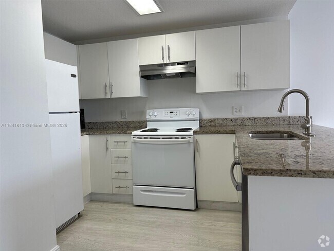 Building Photo - 3410 Coral Way Unit 801 Rental