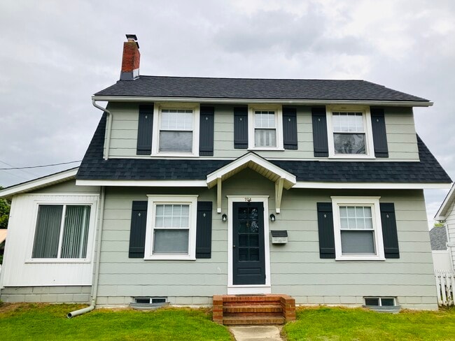 Photo - 704 SE 2nd St