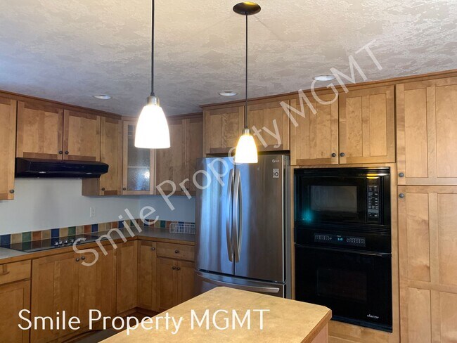 Photo - Spacious 5 bedrooms house in Beaverton