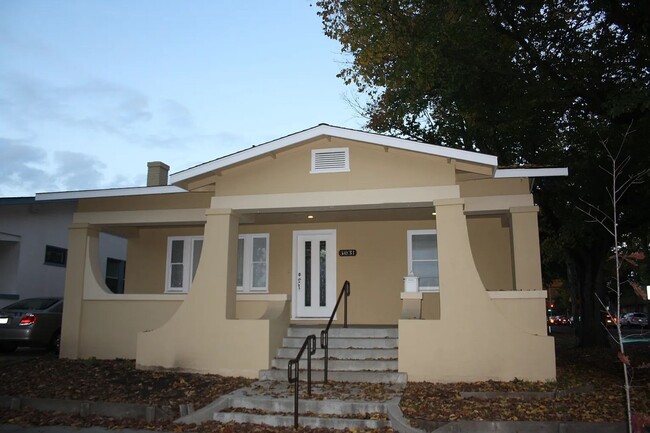 Midtown Spacious 3 bedroom, 2 bath home - Midtown Spacious 3 bedroom, 2 bath home