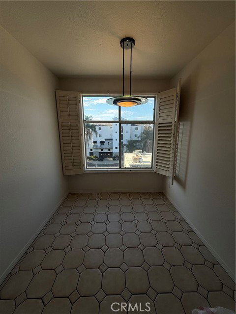 Photo - 4313 Van Nuys Blvd