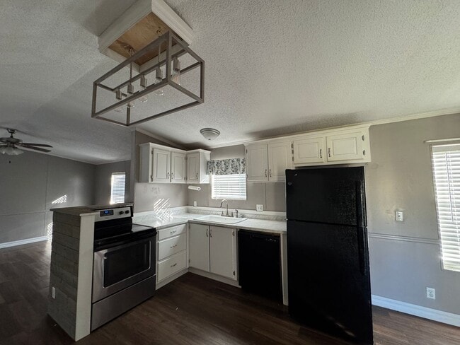 Photo - Awesome Rental in Walker, LA