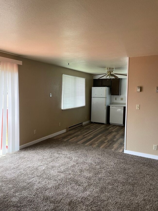 Building Photo - 260 Shoshone Ave Unit 260 Shoshone Apt D