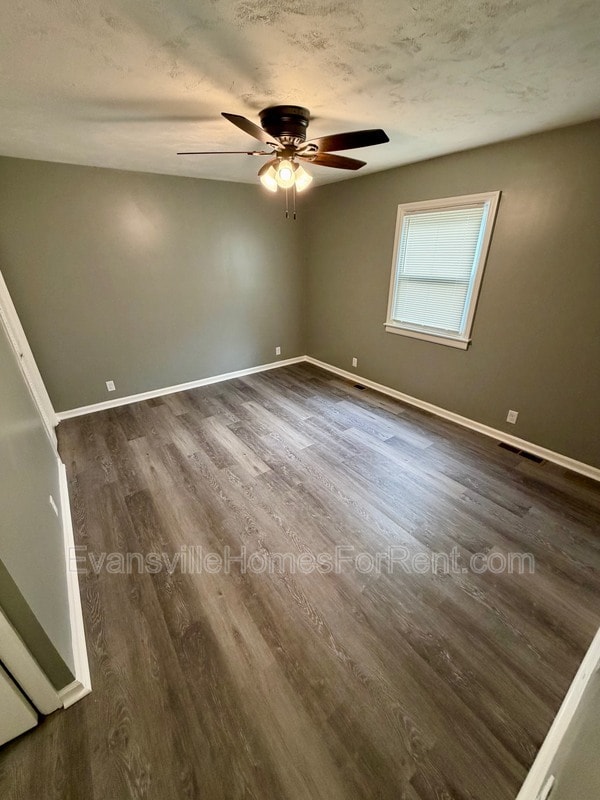 Photo - 120 Leslie Ave