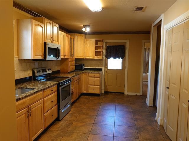 Photo - 517 Meander St