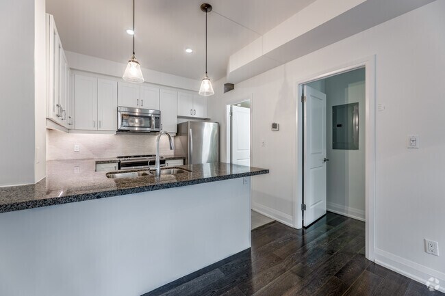 1BR, 1BA - 529SF - Kitchen - Cedarwood Townhomes