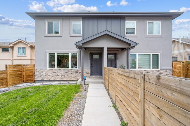 Building Photo - 2226 S Galapago St Rental