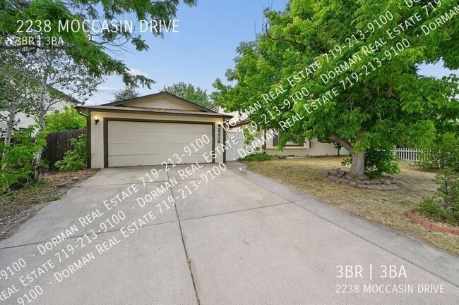 Building Photo - 2238 Moccassin Dr