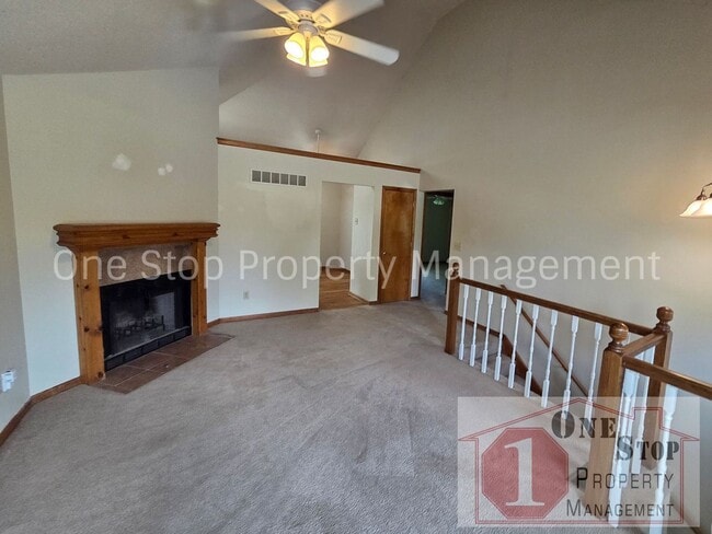 Photo - Spacious 3 bedroom, 2 bathroom duplex in Kansas City North!