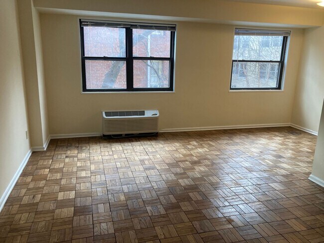 Photo - Fantastic Studio in Adams Morgan - Utilities Included - Available Now! Unidad 302