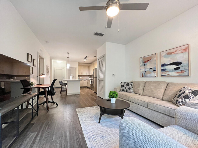 Building Photo - 2615 N Grady Ave Rental