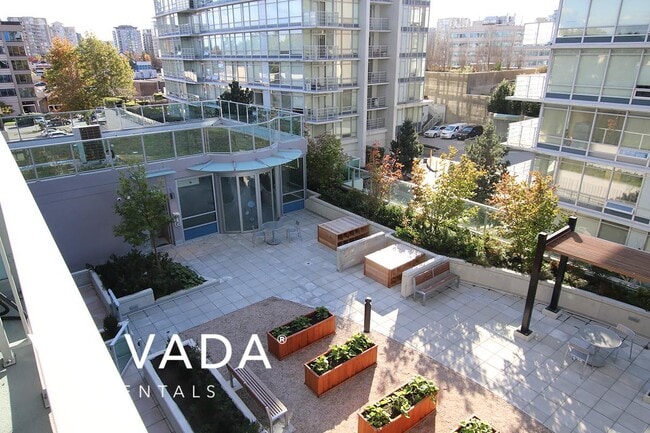 Photo - The Grand 1 BR APT Rental 706-5599 Cooney Rd Richmond: VADA Unit 706