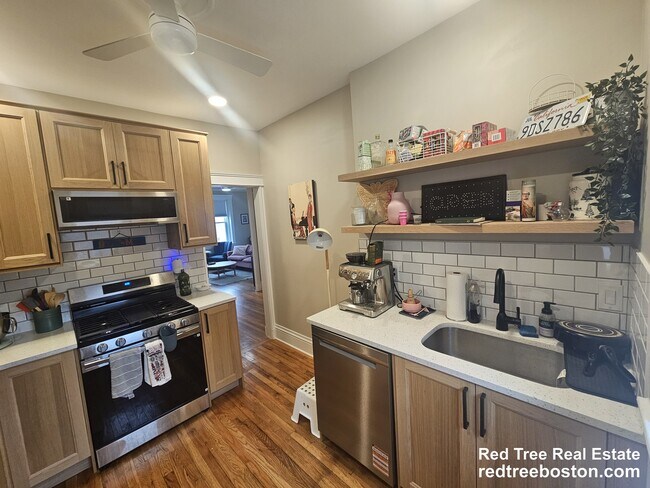 Photo - 5 Colliston Rd Unit 7