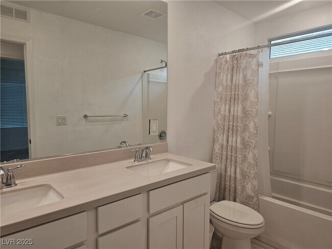 Photo - 8033 Adelaide Hls St