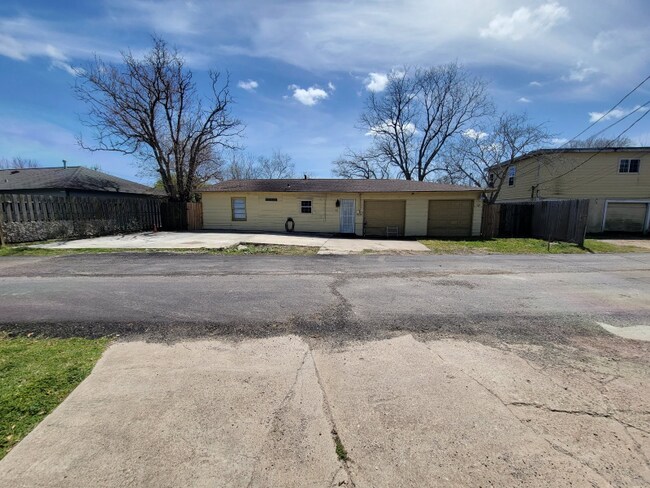 Photo - 1712 W 8th St Apartamento