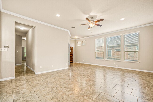 Photo - 4 BEDROOM FOR RENT- SEPARATE LIVING AREA - OFFICE