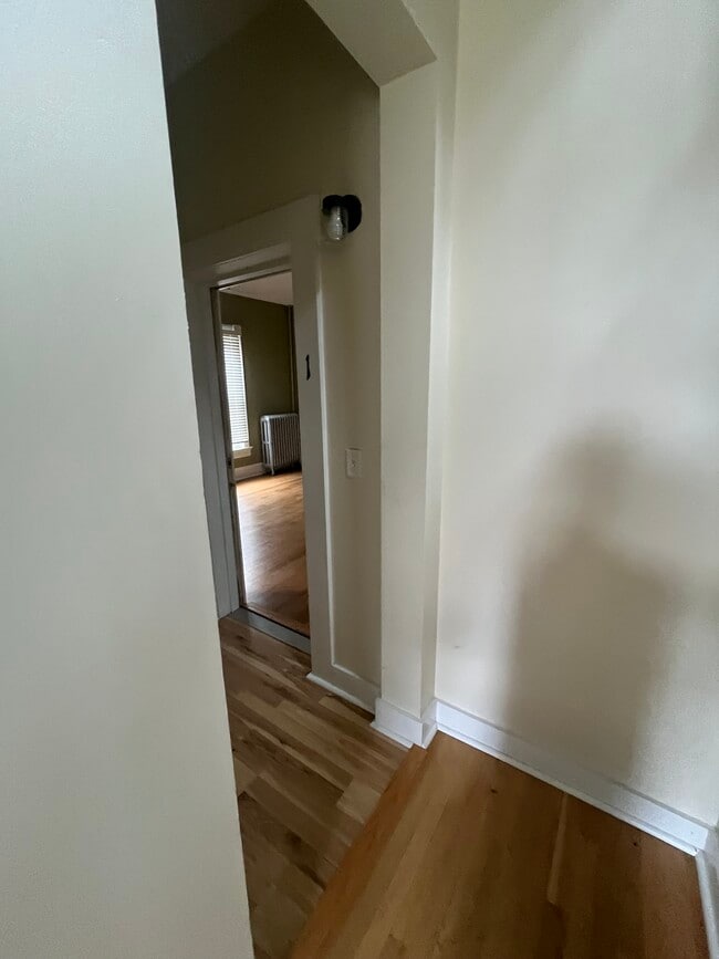 Photo - 697 5th St E