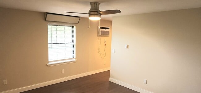 Photo - 1 Old Colony Rd Unit 204