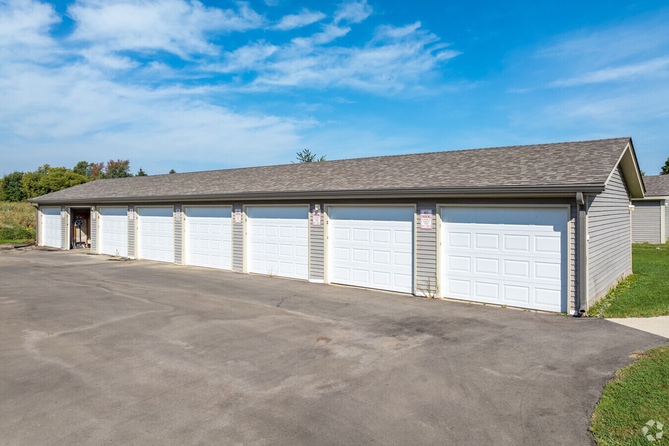 Detached Garages - Hemlock Street Apartments