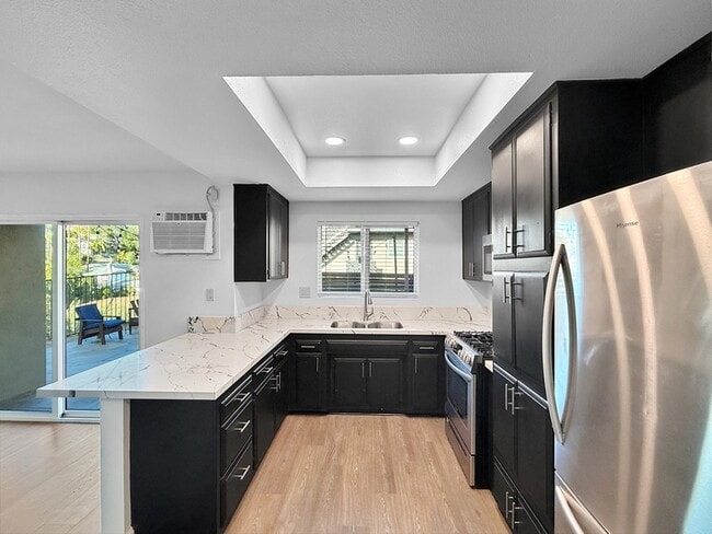 Photo - 820 Normark Terrace