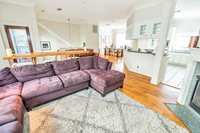 Photo - 3011 Houston Ave