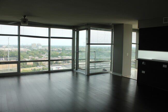 Photo - 9655 Woods Dr