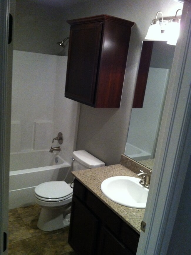 Photo - 207 Ashley Dr