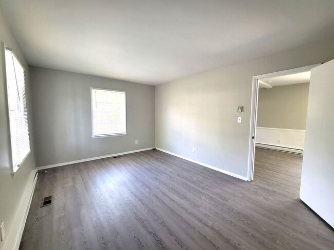 Photo - 3 Bedroom Brick Ranch in East Charlotte For Rent!